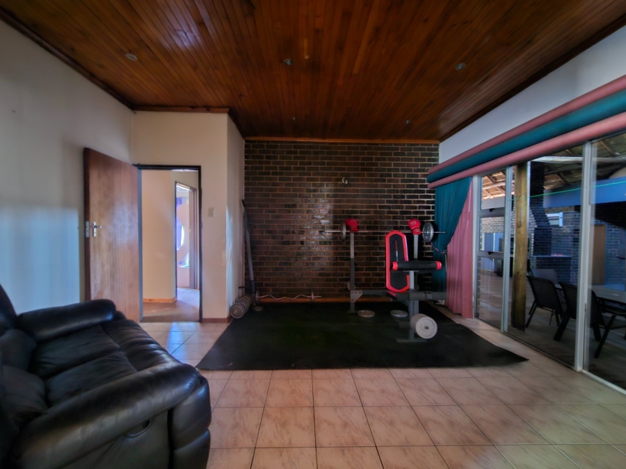 3 Bedroom Property for Sale in Vaalpark Free State